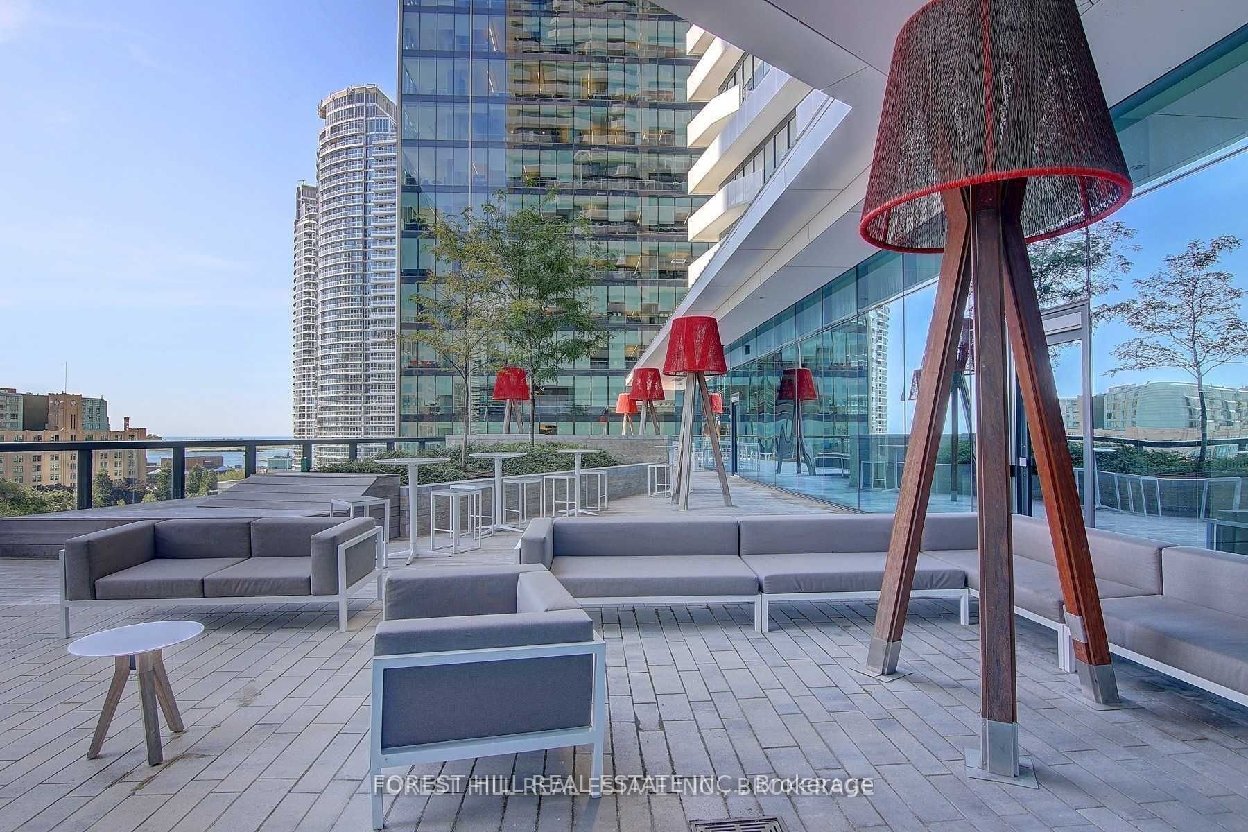 Luxurious Panoramic View Unit