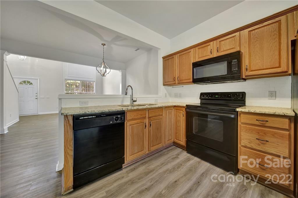 11708 Huxley Rd