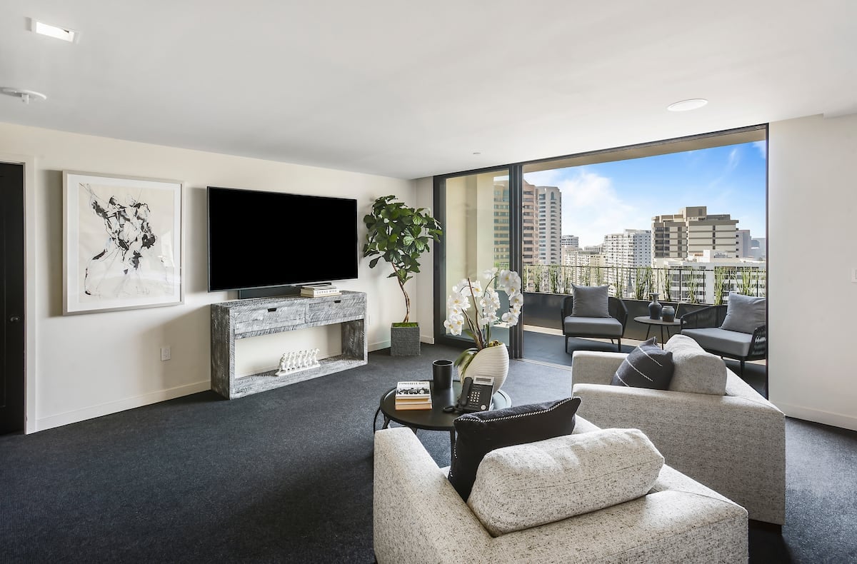 10375 Wilshire Blvd #14AC