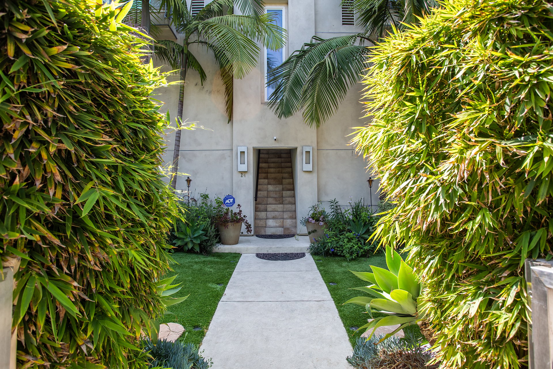 24 Yawl St, #3, Marina Peninsula
