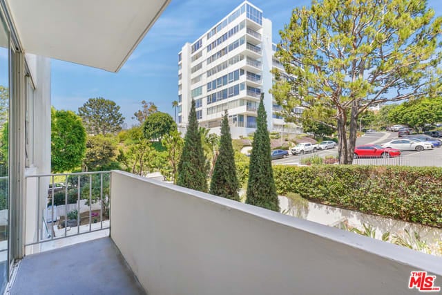 17368 Sunset Blvd, #203A