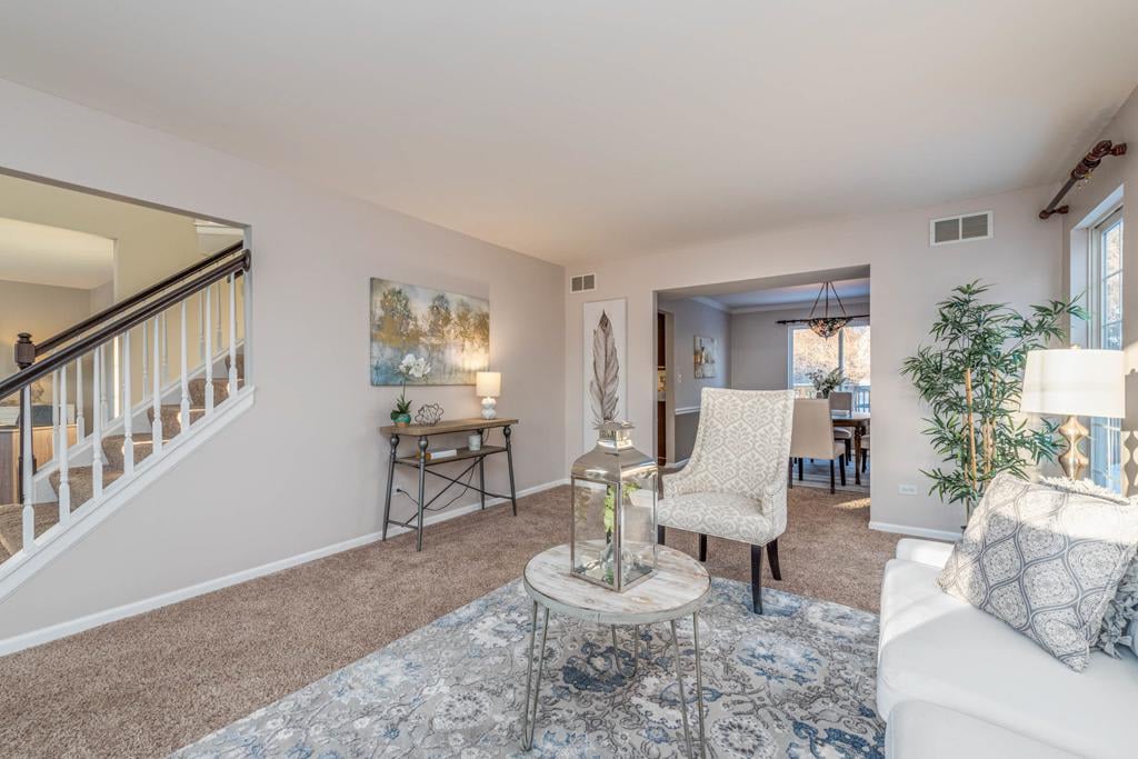 611 Woodbridge Dr 