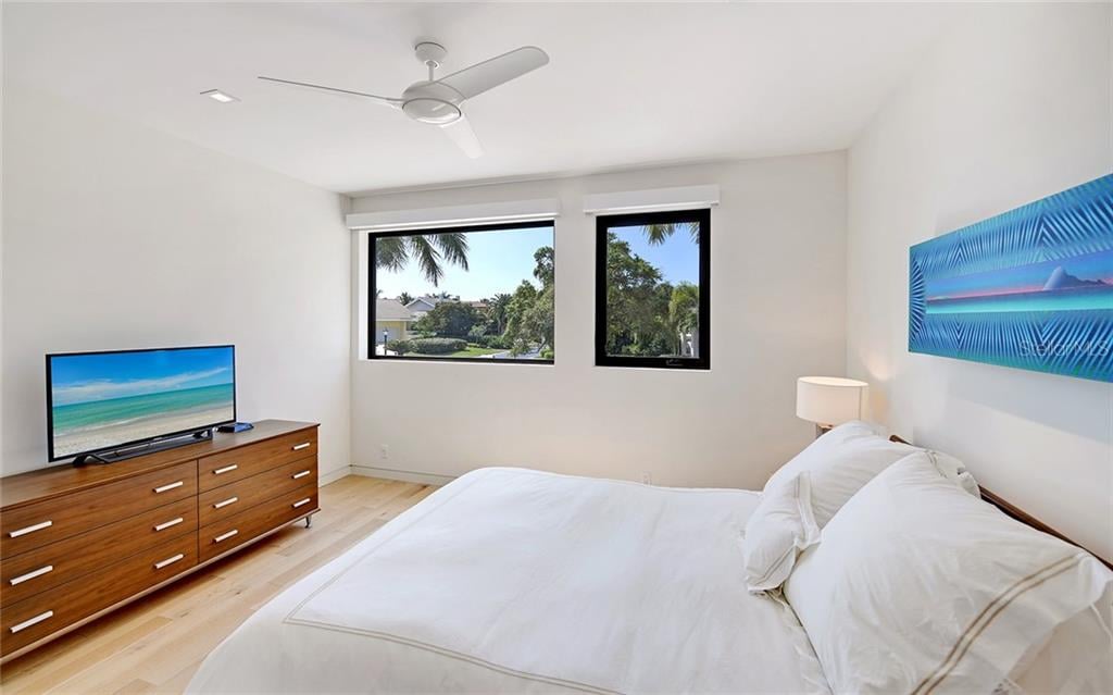 1580 Harbor Cay Lane