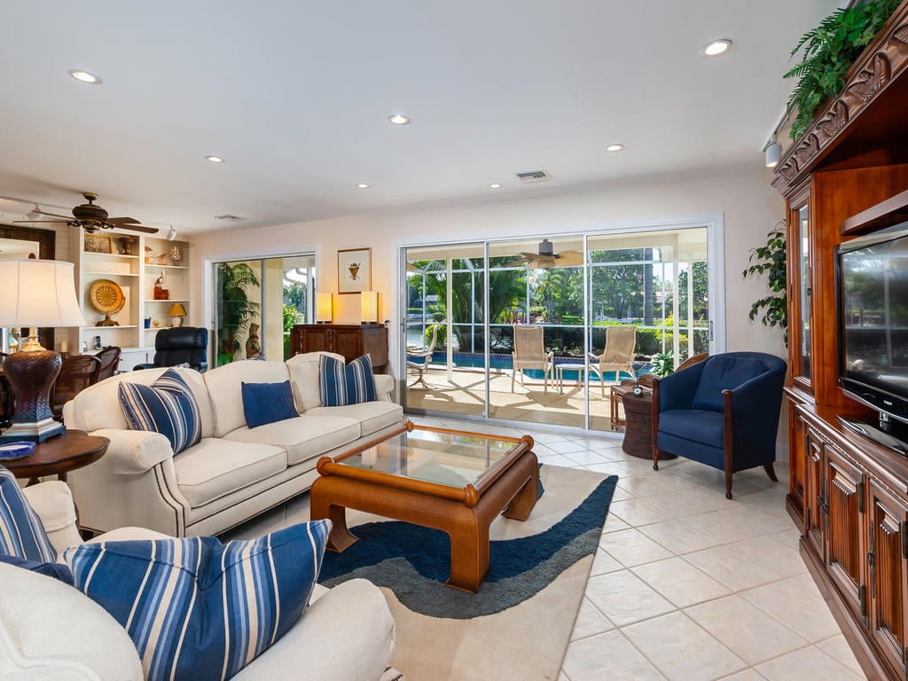 630 Emerald Harbor 