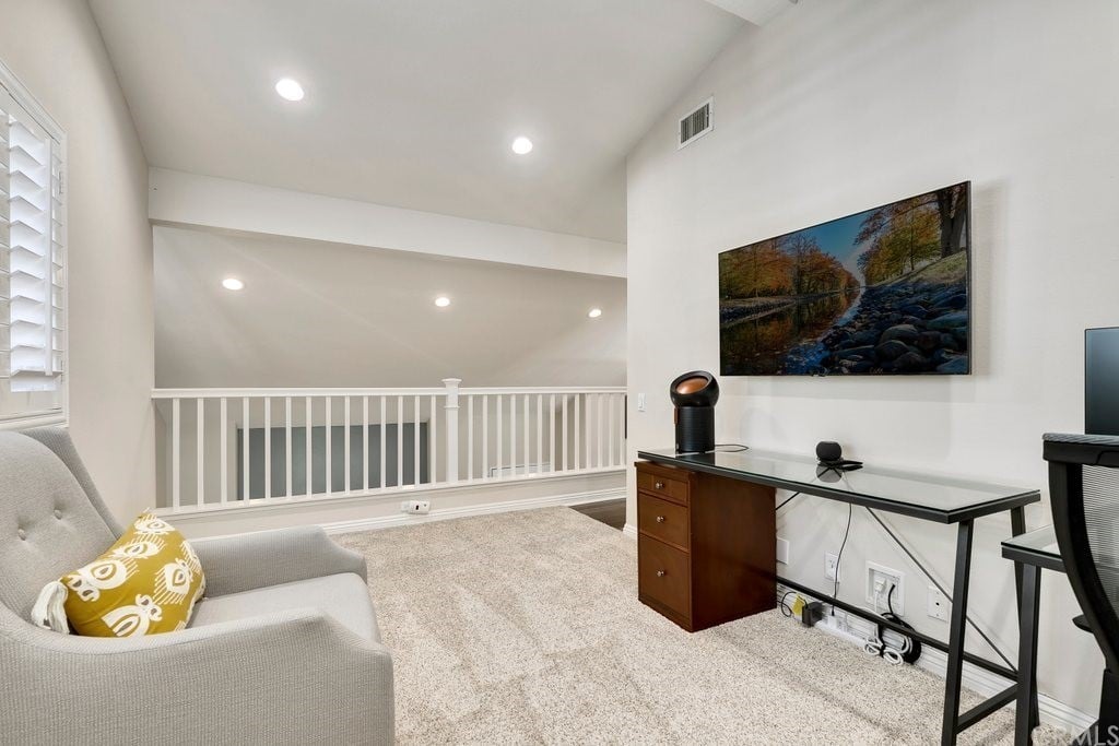 22242 Pewter Ln