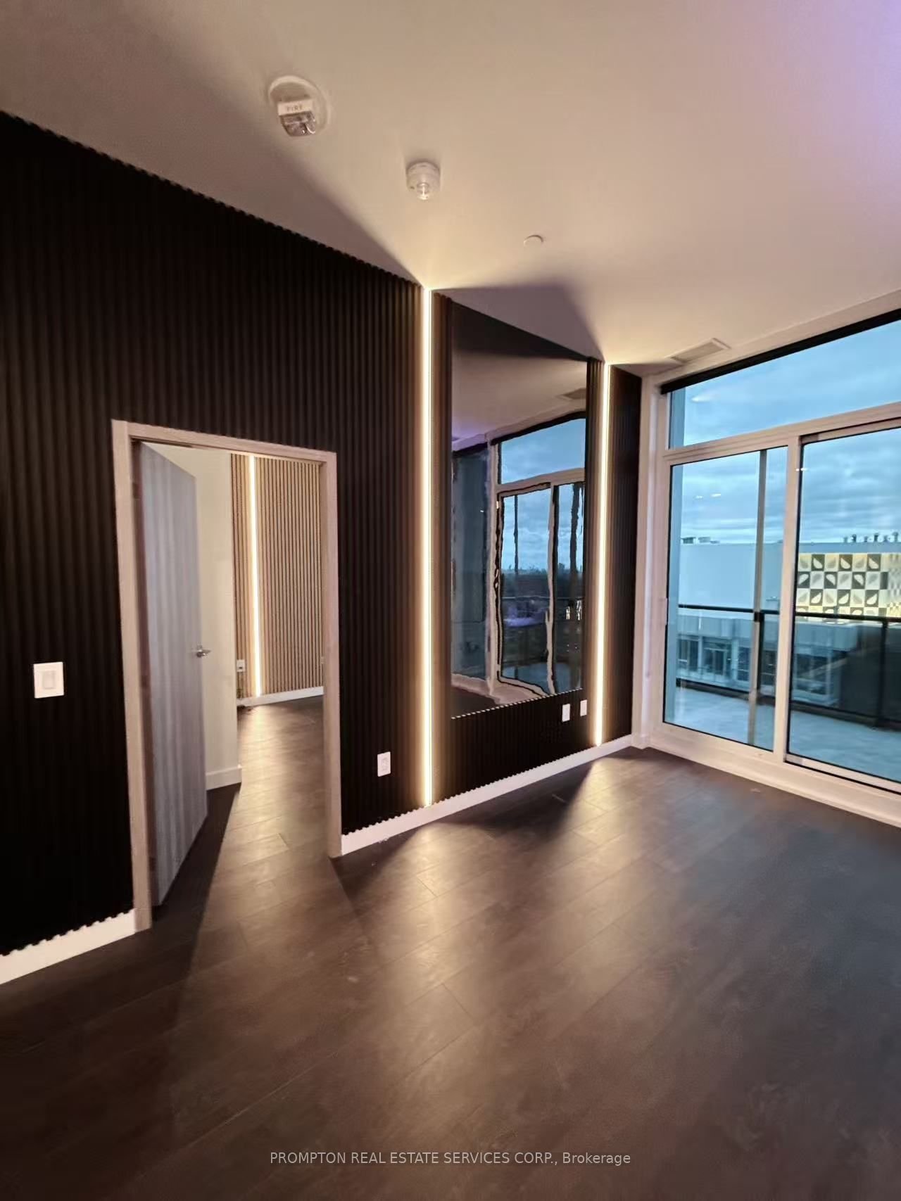 SEASON CONDOS PENTHOUSE