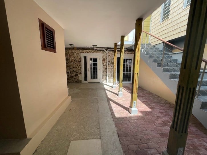 R & F de Castro Building