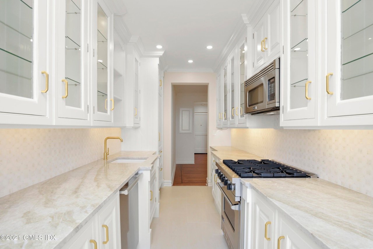 40 W Elm St #5D