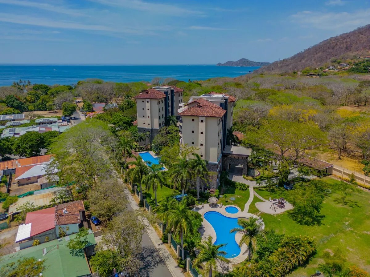 Ground Level Condo with a Yard