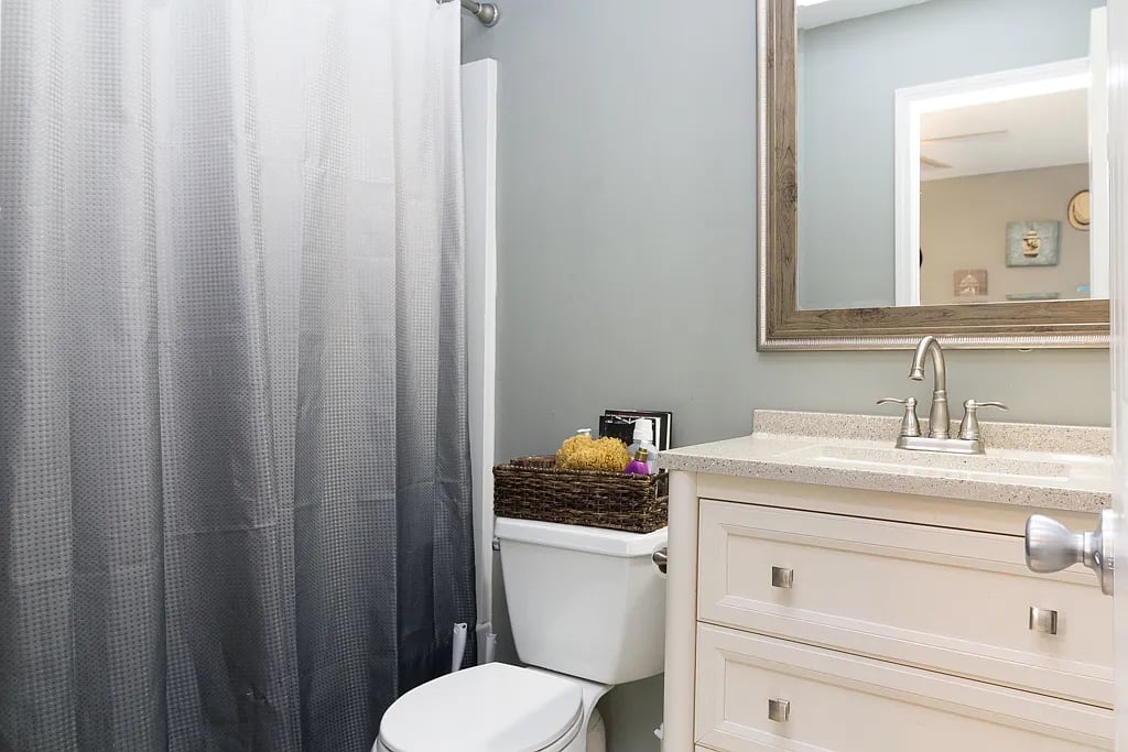 1706 Queen Anne Ct