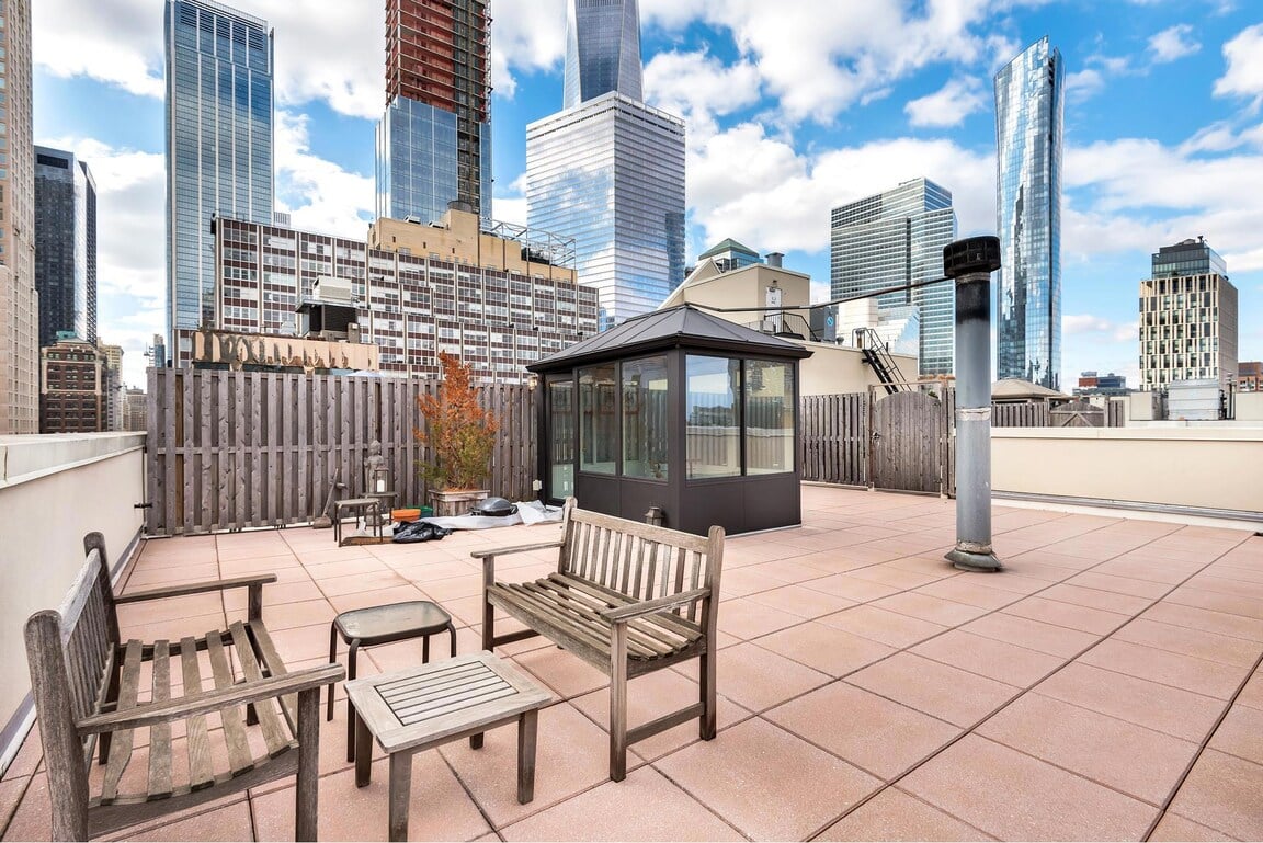 38 Warren Street #9C