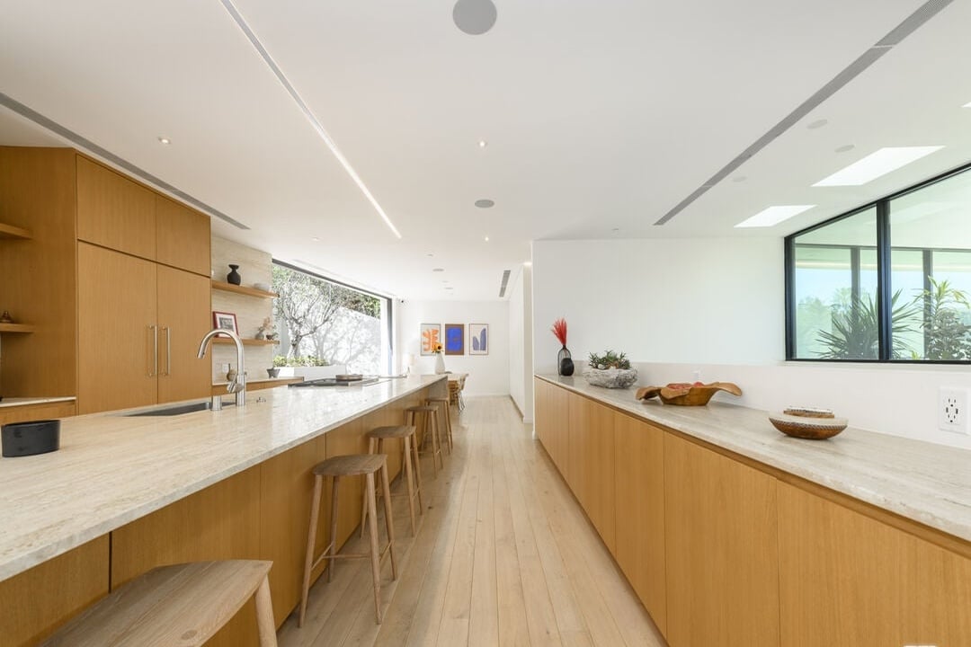 Pinnacle Manor, Willow Glen Rd, 90046