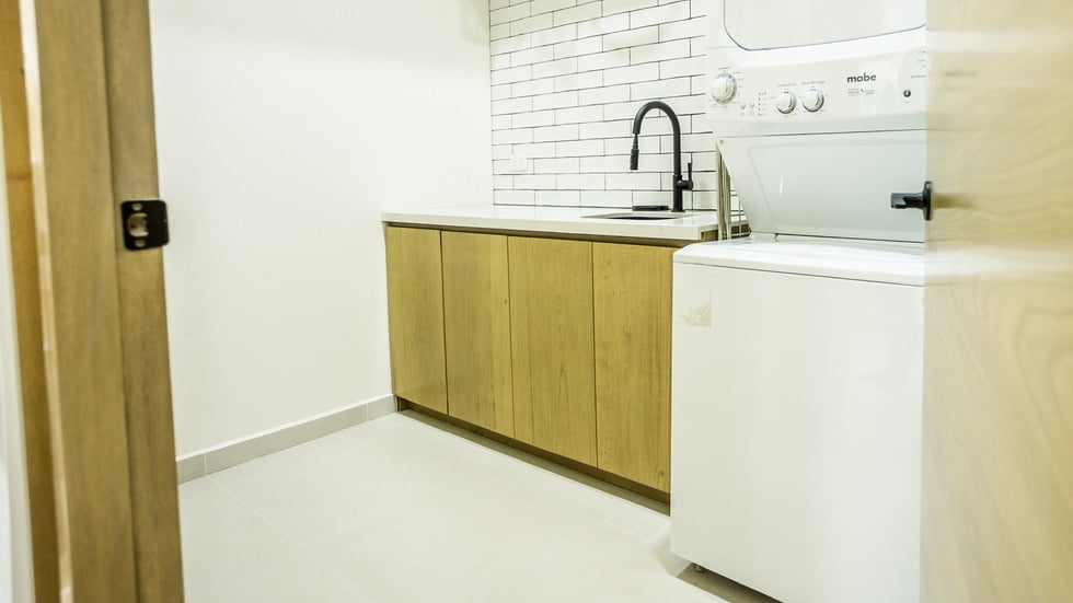 Luxury Riverfront Residence in Playa Dominical Walk to the Beach