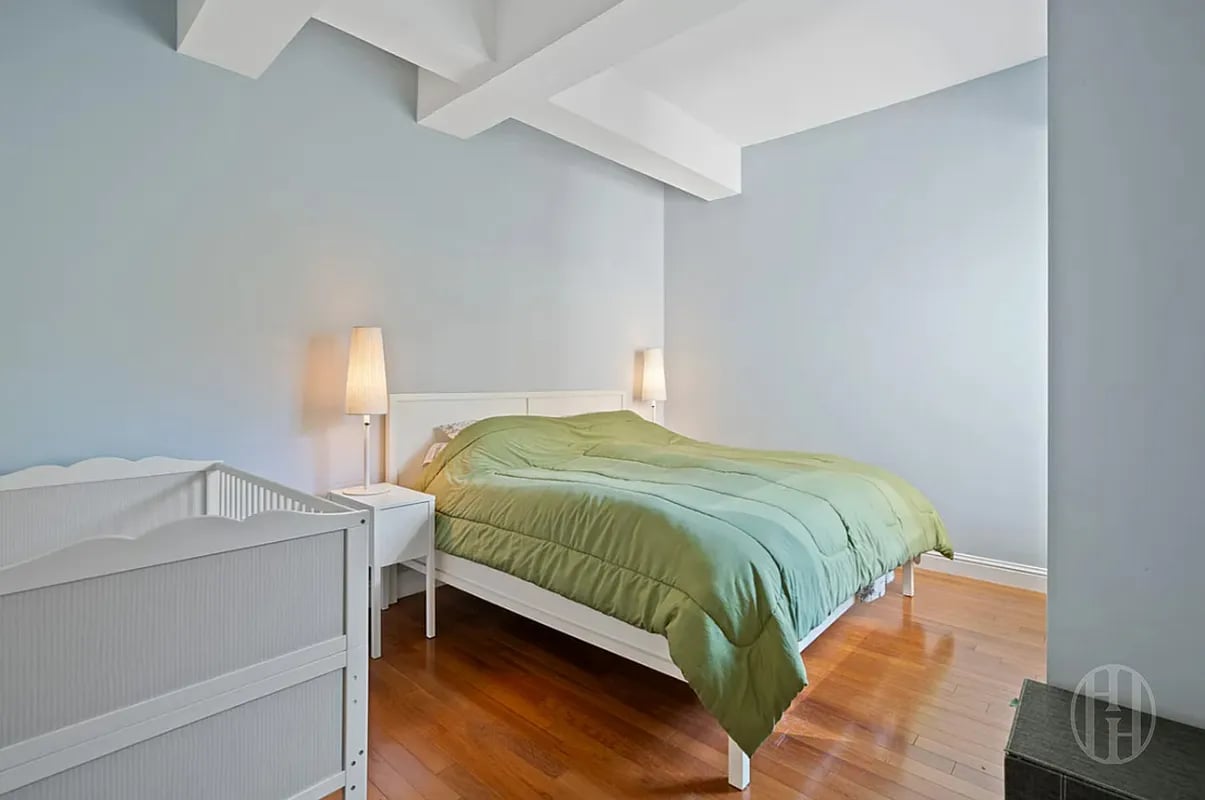 88 Greenwich Street 702
