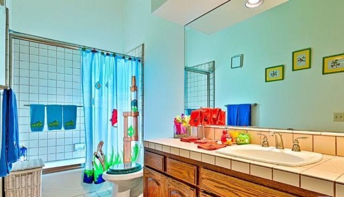 Zenith Crest, Summit Cir, 90210