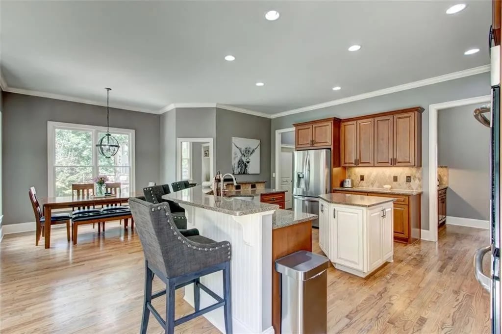 5820 Windjammer Pt