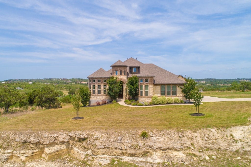 9213 Stratus Dr