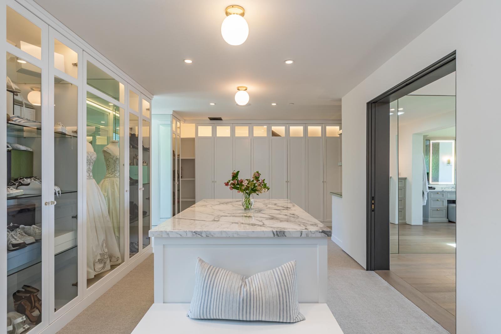 11951 Pinnacle Pl, Beverly Hills