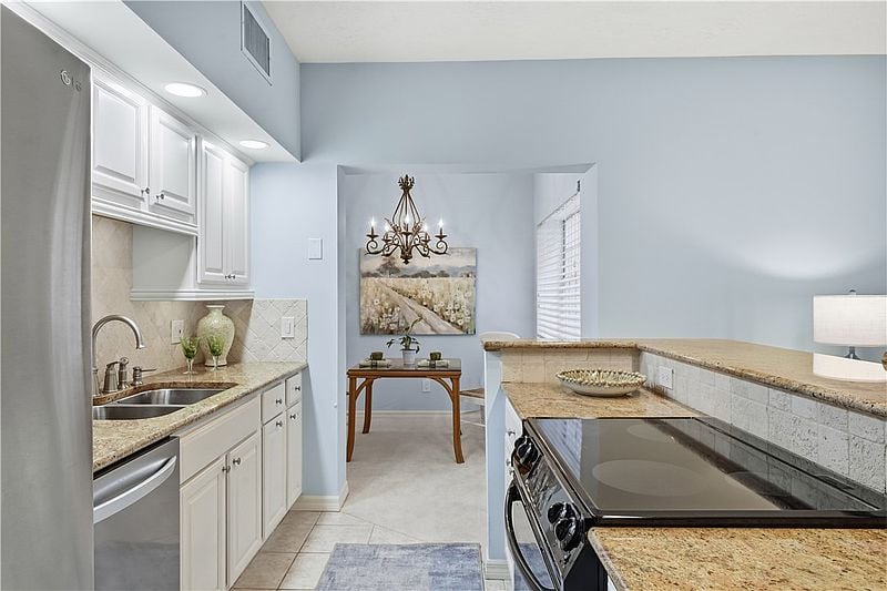 1195 Winding Oaks Cir E APT 303