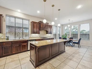 1388 San Remo Ln