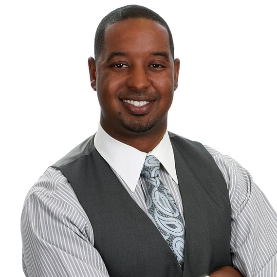 Derrus Rogers Dallas, TX Real Estate Agent Headshot