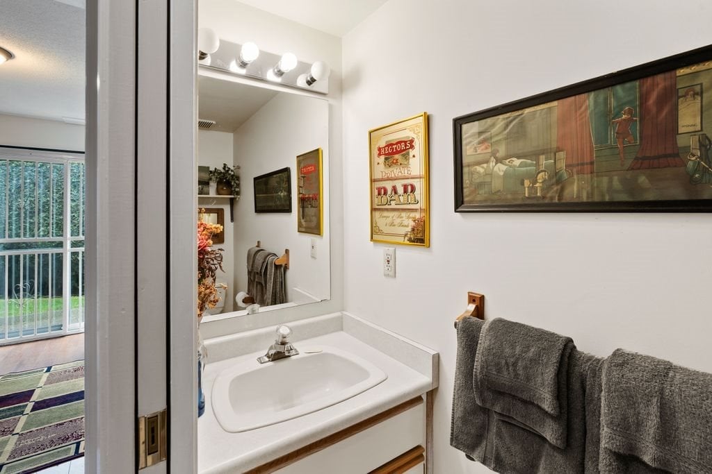 1318 Brunette Ave #5