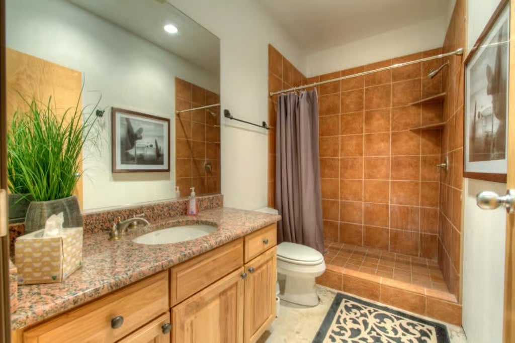 7100 Comanche Trail