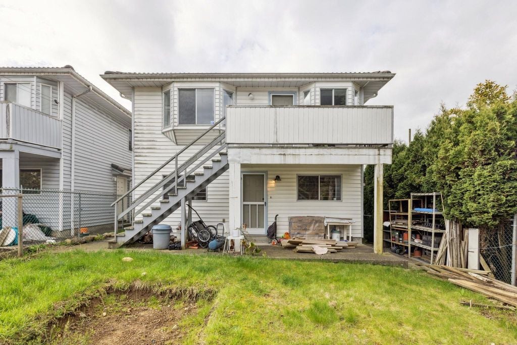 21 E King Edward Ave