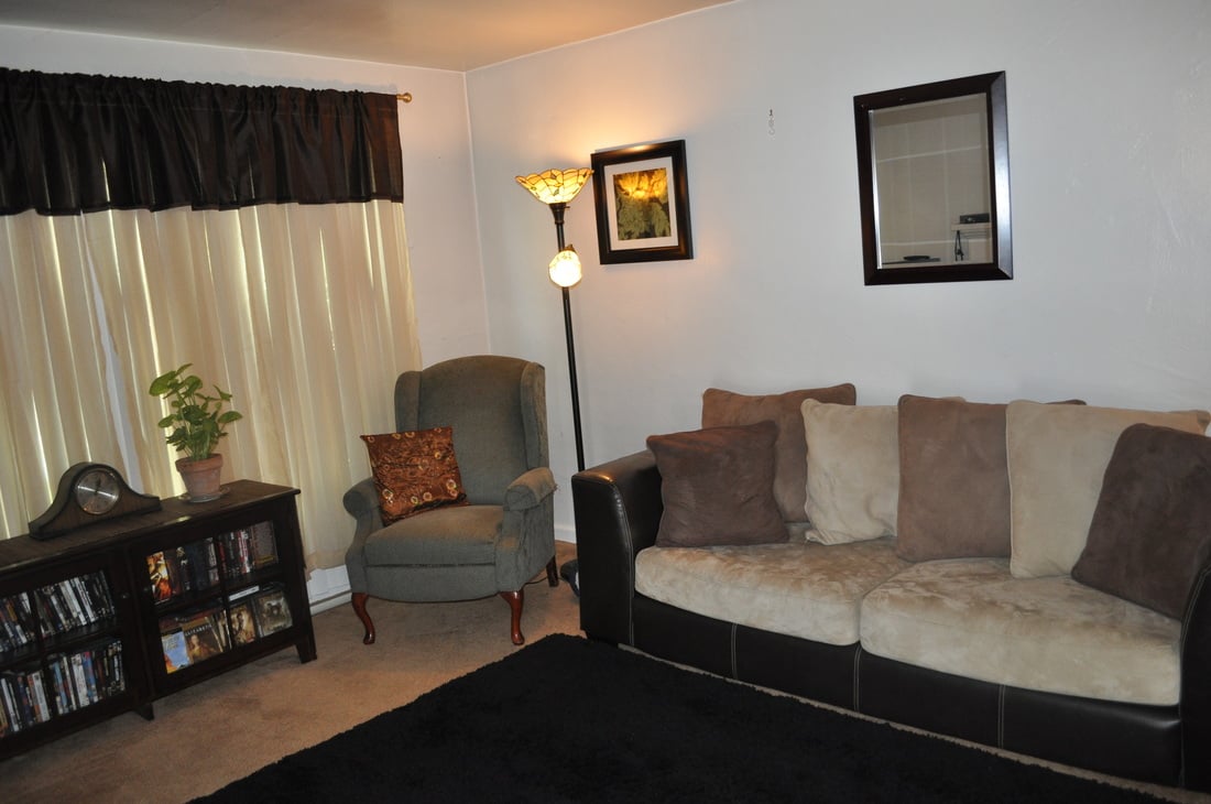 Duplex for Sale on Arden Way, Right on The Border of Arden Park!