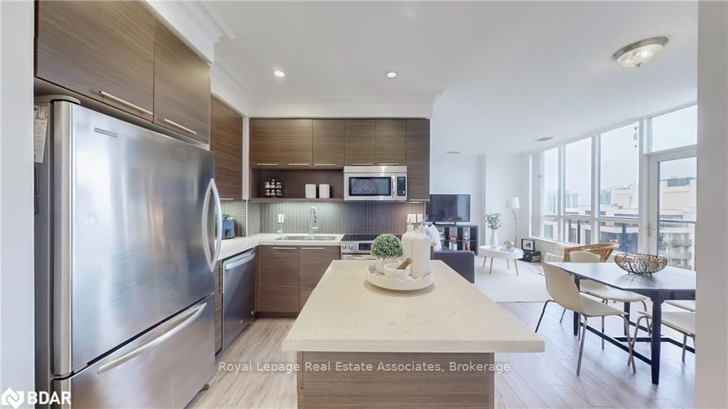 PH IN NORTH YORK'S MOST DESIRABLE NEIGHBOURHOODS