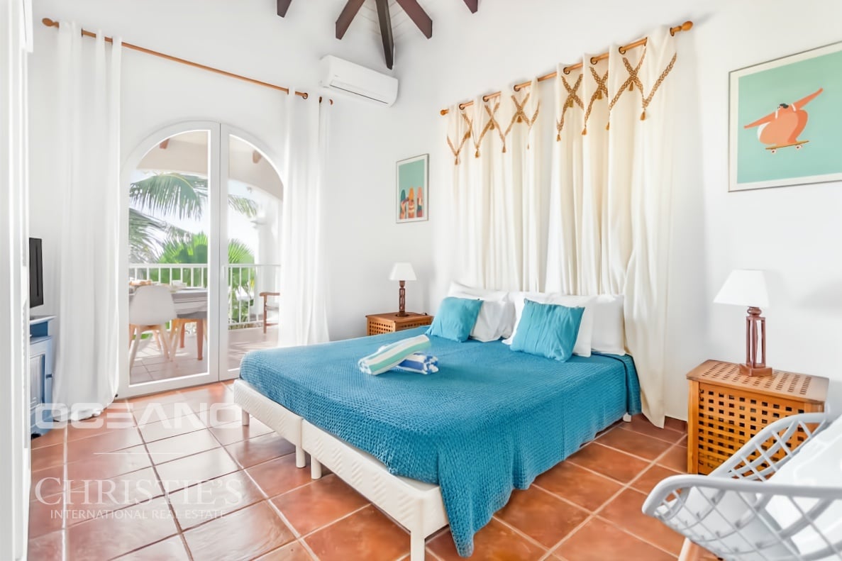 EXCLUSIVE 3 Bedrooms + Private Swimming Pool in Orient Bay –  View of St. Barth