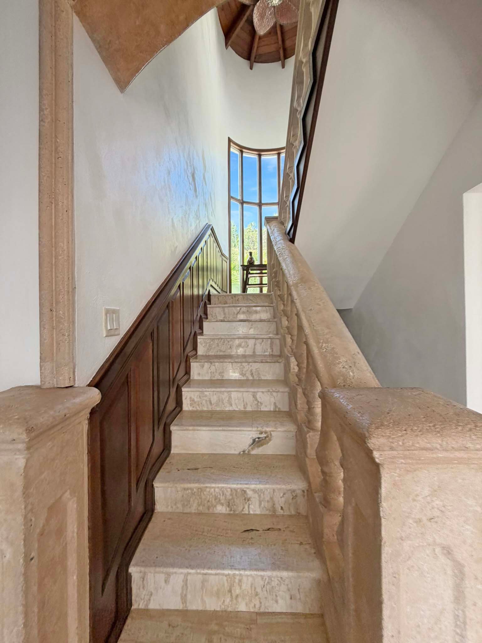 565 Parham Town 7 Bedroom Villa