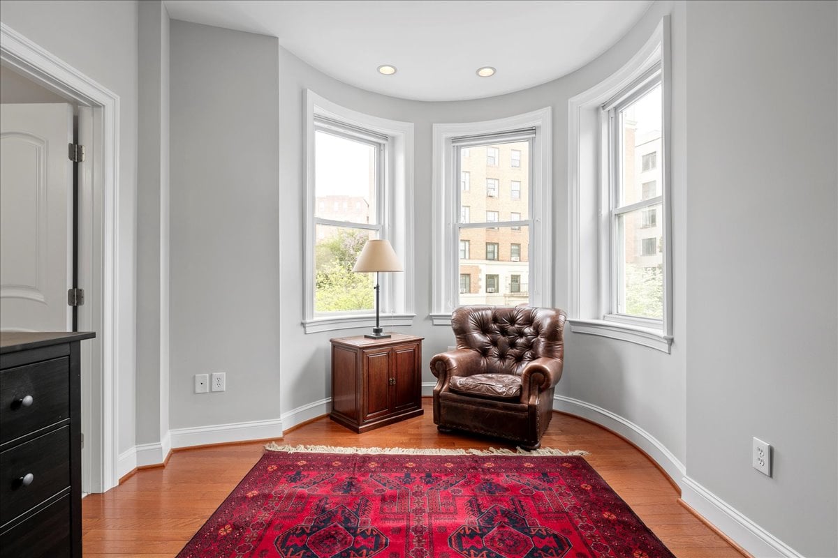 2019 19th St NW #2
