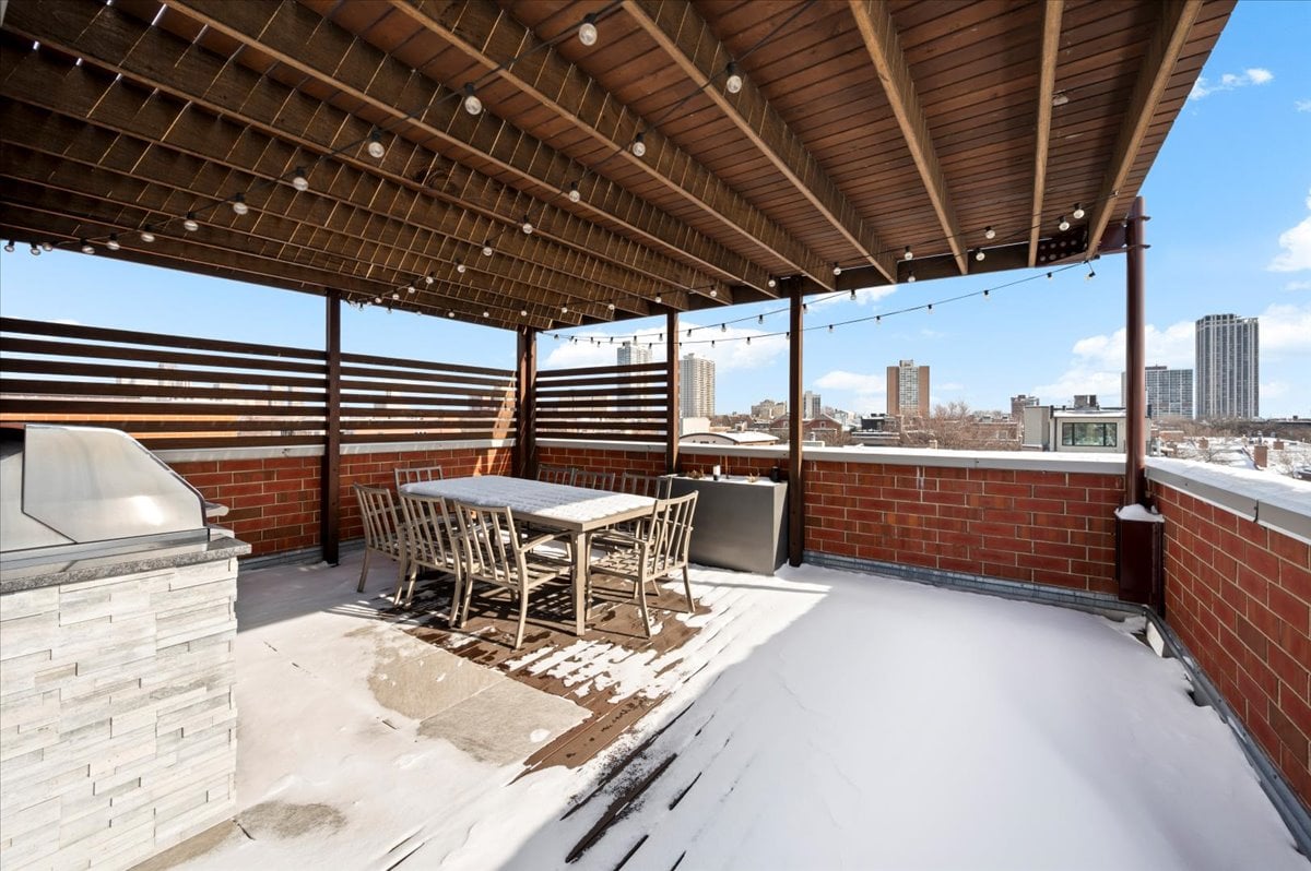 1821 N Larrabee Unit 2