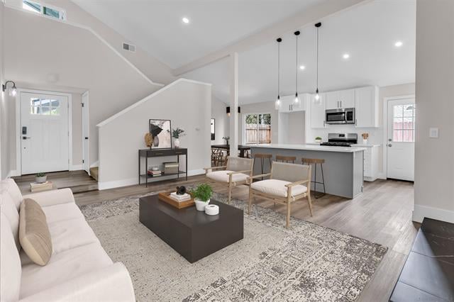 10332 Escadera Dr