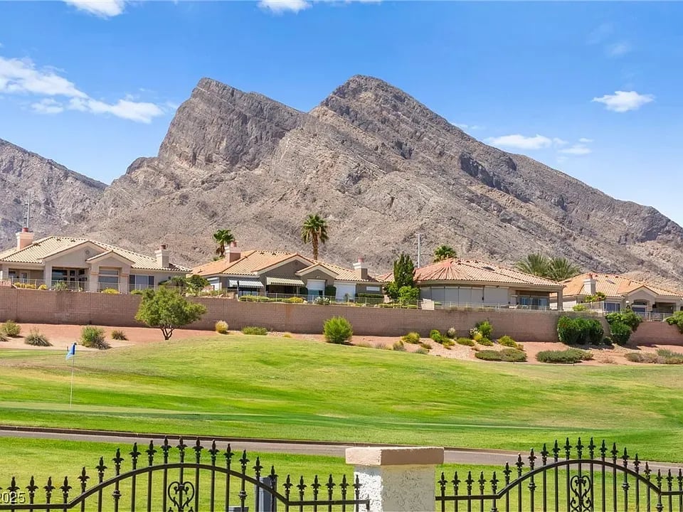 2257 Lauren Dr