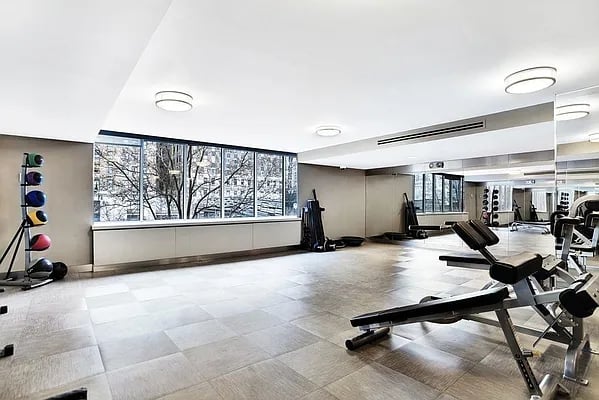225 Rector Place #8L