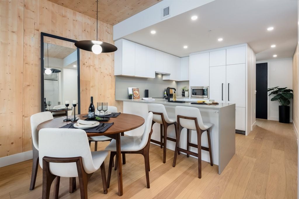 310 Salter St, #101