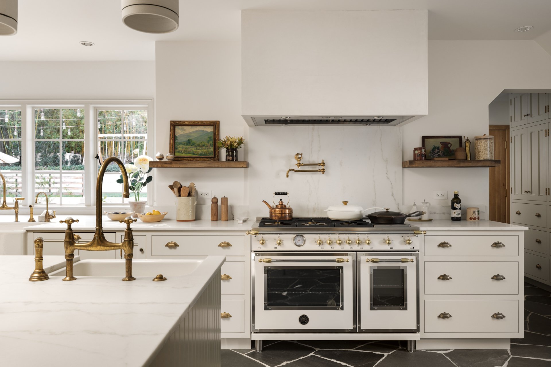 2277 Mandeville Canyon Rd, Brentwood