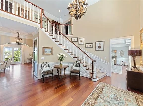 6422 Huntington Ln