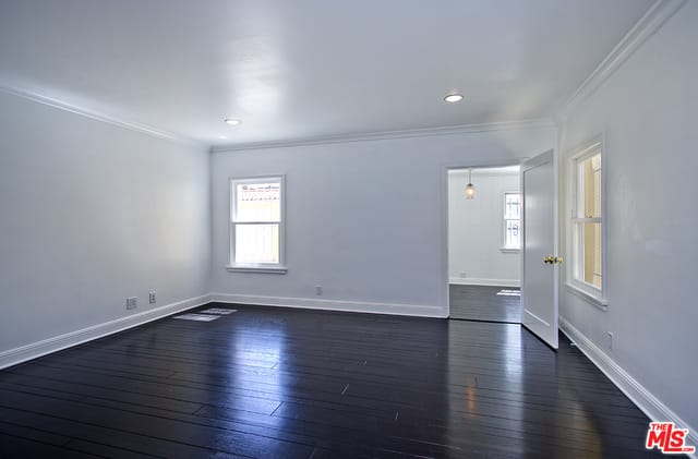 246 S Mansfield Ave