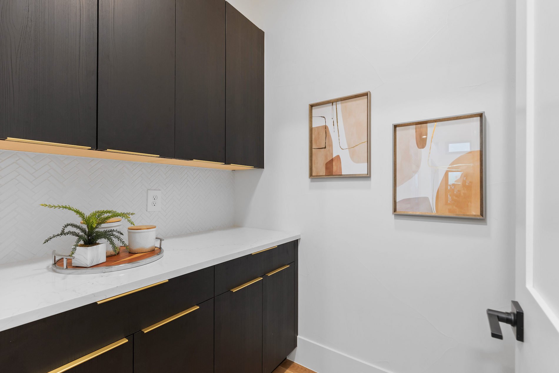 8103 Raphael Lane