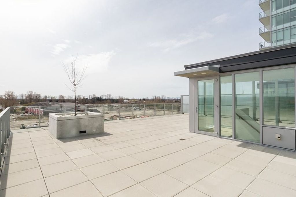 3581 E Kent Ave N, #608