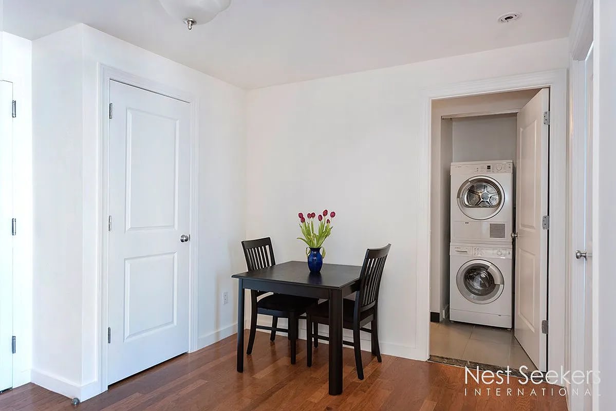 5-49 Borden Ave, #F9