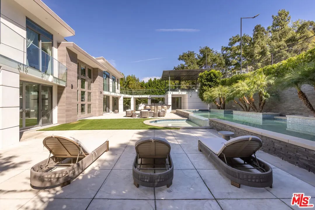 4230 Valley Meadow Rd