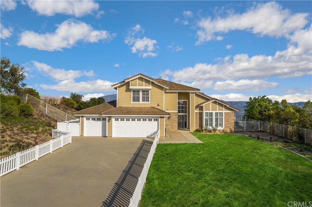 22630 Hidden Hills Rd