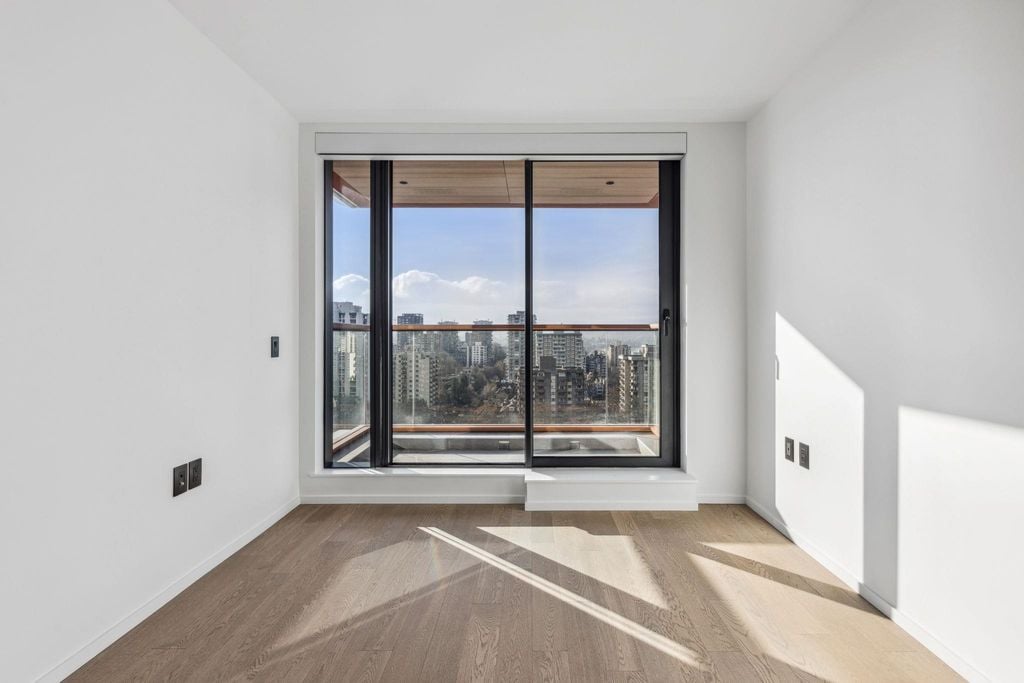 1408 Robson St, #1901