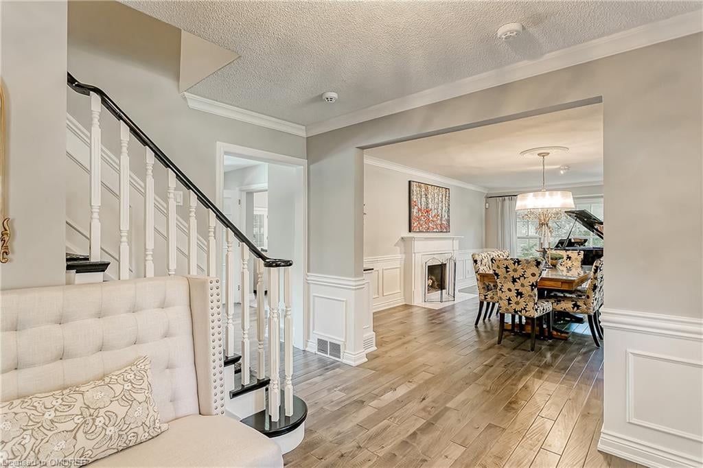 Cambridge Dr Morrison Oakville