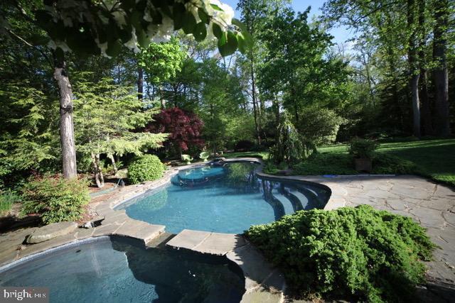 40 Poplar Point Rd