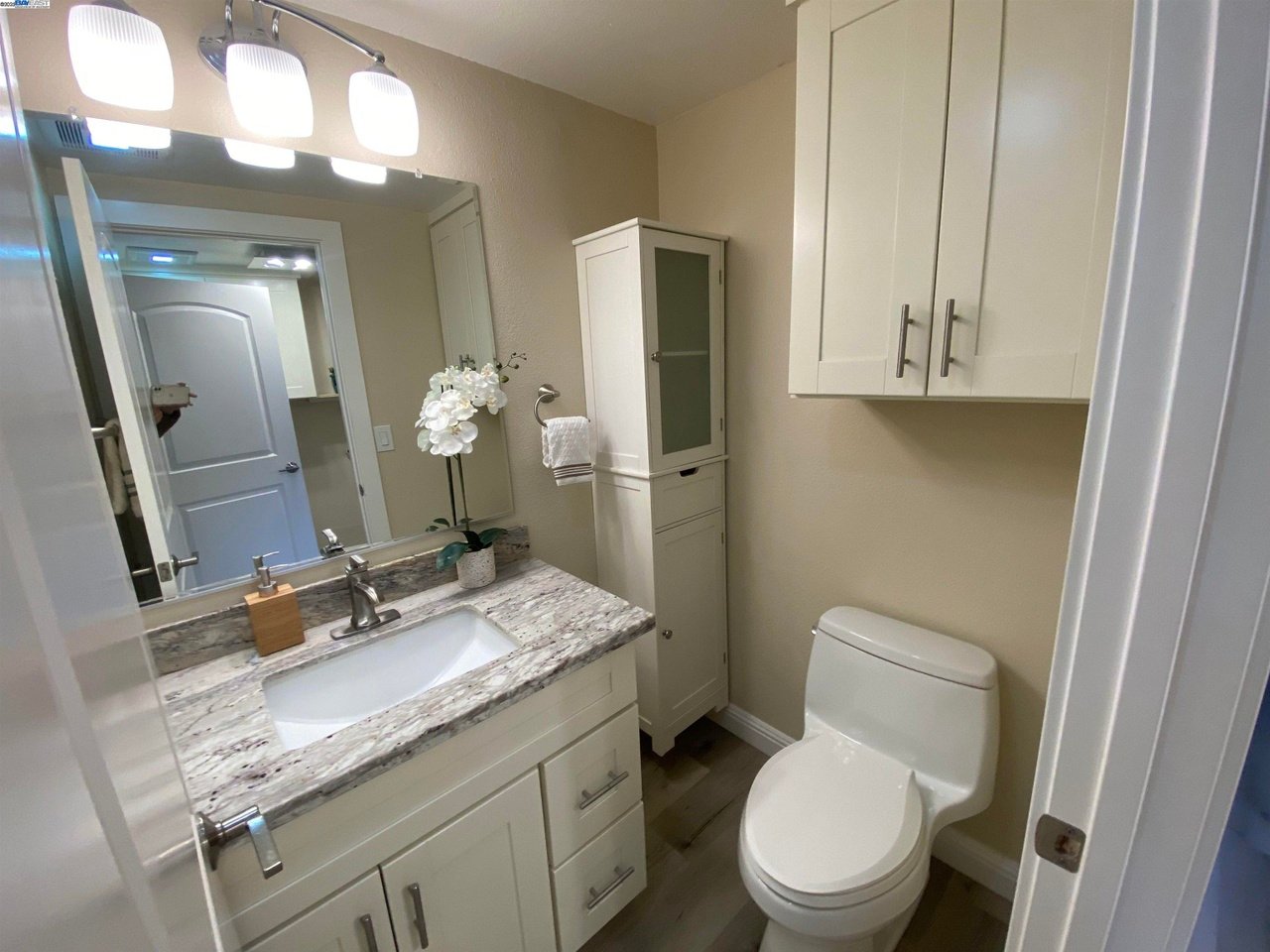 482 Tanfield Ln